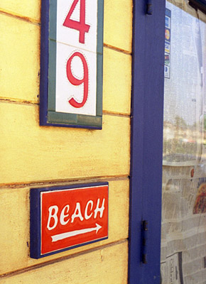 beach this way